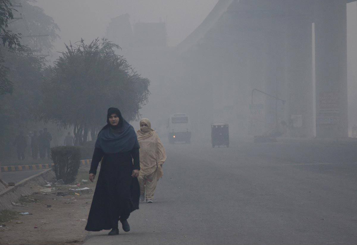 Smog in Lahore: What to expect and what precautions to take - Pakistan -  Dunya News