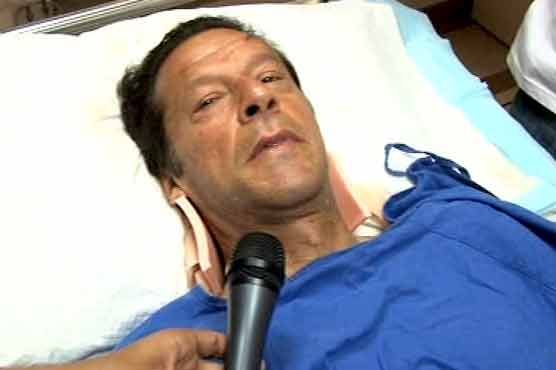 Several party members visited Imran Khan at Shaukat Khanum Hospital today. - 172837_18676004