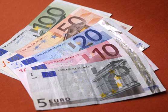 Dunya News Business Euro Gains In Asia On Spain Recession Exit Euro Gains In Asia On Spain Recession Exit