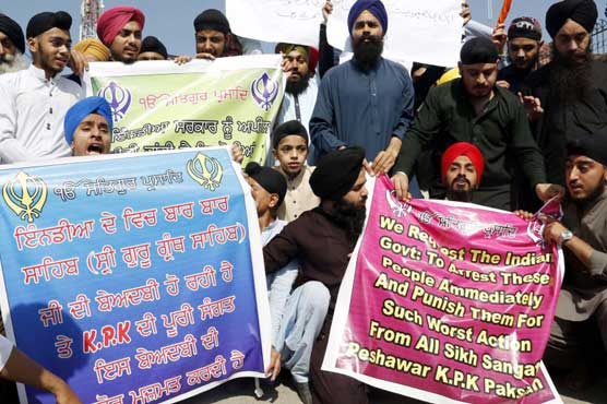 Sikh protesters chant pro-Pakistan slogans in IoK