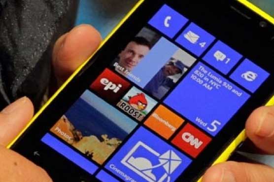 Microsoft Is Demolishing Its Smartphone Business Microsoft Is Demolishing Its Smartphone Business
