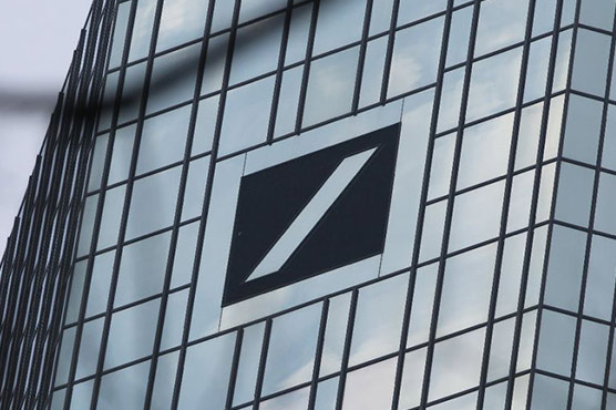 Deutsche Bank weighs moving thousands of jobs from London after Brexit