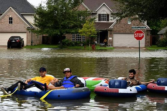 Hurricane Harvey back ashore, hits Louisiana Hurricane Harvey back ashore, hits Louisiana