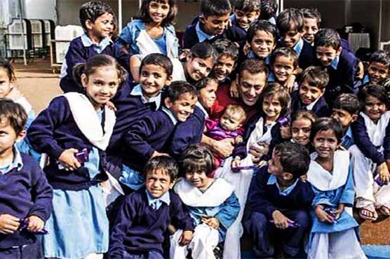 Amazon Inks Exclusive Worldwide Streaming Deal With Bollywood Star Salman Khan Amazon Inks Exclusive Worldwide Streaming Deal With Bollywood Star Salman Khan
