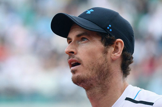 Murray, Wawrinka charge into French Open last eight