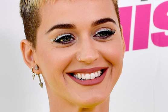 Katy Perry makes Twitter history with 100 million followers