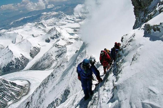 Four Climbers Found Dead On Everest World Dunya News 