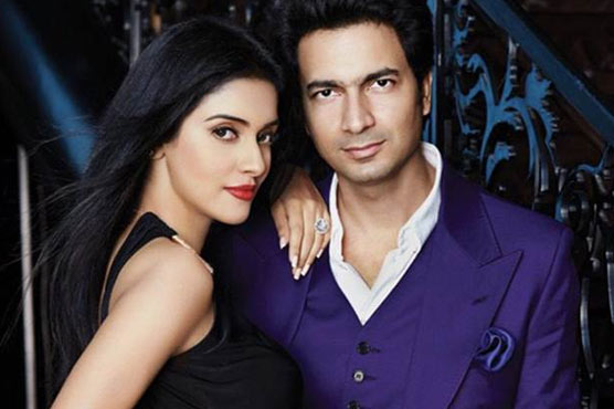Asin and Rahul Sharma Blessed with Girl, Akshay Kumar Shares Picture Asin and Rahul Sharma Blessed with Girl, Akshay Kumar Shares Picture