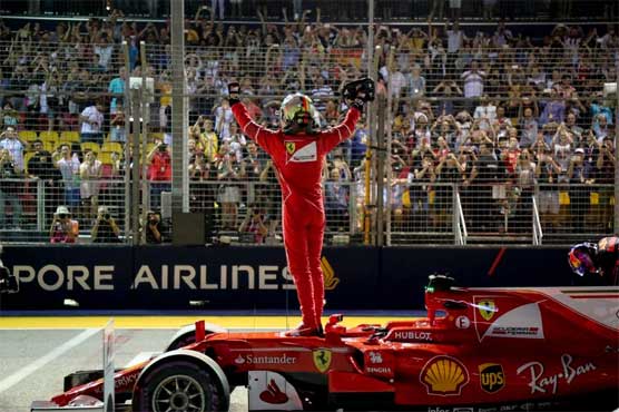 Ricciardo crushes lap record in Singapore GP practice
