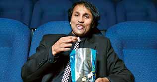 Suresh trying to make singing record  