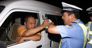 China arrests 15,000 drink-drivers