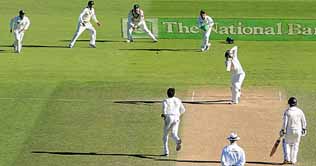 Wellington Test: Asif strikes again as Kiwis fade  