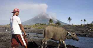 Philippines volcano eruption likely soon, authorities say 