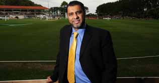 Waqar for aggressive game against Kangaroos
