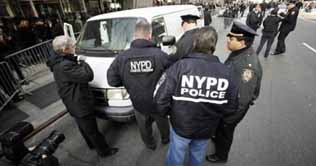 Police evacuate parts of New Yorks Times Square