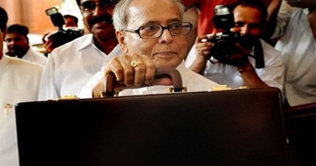 India targets return to 9.0 percent GDP growth