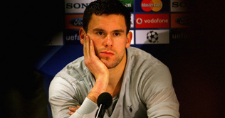 League Cup hero Foster signs new contract with United