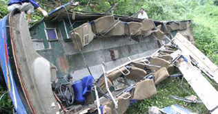 Bus accident in India kills 26