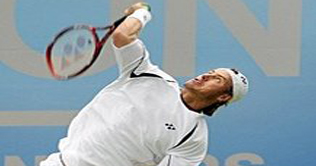 Hewitt hits the grass running at Queen's  