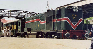 One killed and 35 injured in Bolan Train blast