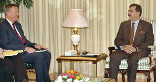 PM Gilani meets James Jones