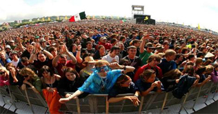 Glastonbury music festival starts off