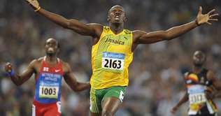 Usain Bolt of Jamica wins 200 meter race