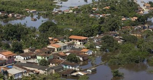 Brazil boosts flood aid for 308K left homeless