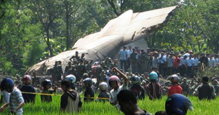97 killed in Indonesian military plane crash 