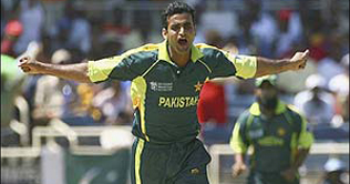 Iftikhar replaces Shoaib Akhtar in T20 squad