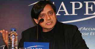 Indian Minister wants Pak-India cricket series in US