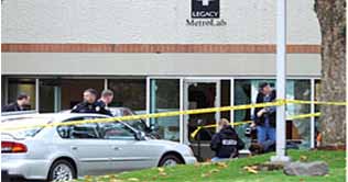 Gunman shoots dead woman, himself in Oregon