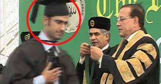 Faisalabad: student refuses medal from Salman Taseer