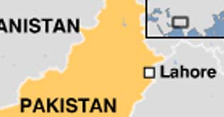  Lahore: women demand to write off debt