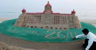 India marks first anniversary of Mumbai attacks