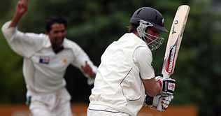 Asif and Aamer wreck New Zealand on 4th day