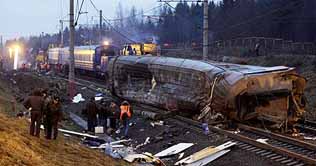 39 killed in suspected terror attack on Russian train