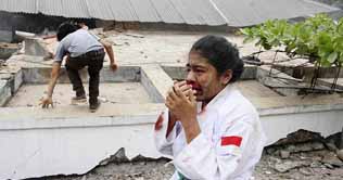 Above 1,100 feared dead in Indonesian quake 