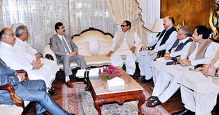 PML-Q delegation meets PM Gilani