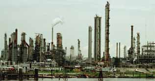 Oil refineries production down by 11 percent