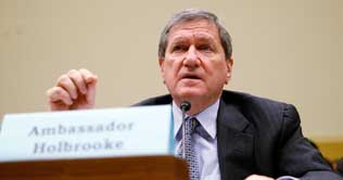 Hillary Clintons Pakistan tour is of vital importance: Holbrooke 