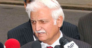 Nawaz-Zardari meeting was positive: Farhatullah Babar