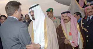 Musharraf calls on top Saudi leadership, reveals no details 