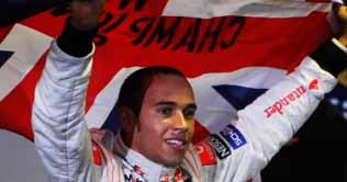F1 driver Hamilton wins in Singapore