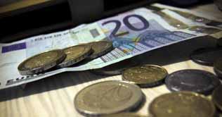  Euro down in international market