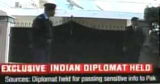      India arrests diplomat on charges of spying for Pakistan