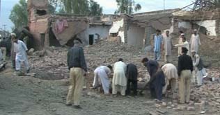 Four killed, eight injured in Peshawar car bomb blast