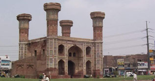 Lahore: Mother and her three children abducted