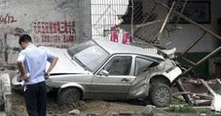 17 run over by tractor in China