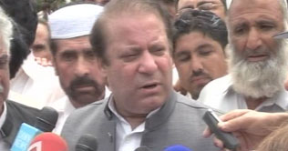 Nawaz lashes out at Zardari over tour to Europe